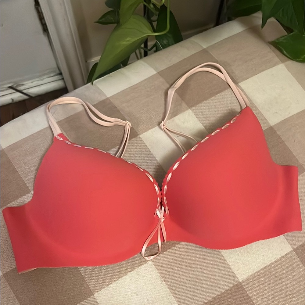 Victoria’s Secret Secret Embrace Push Up Bra